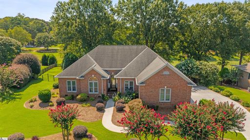 247 River Falls Drive sold home in River Falls Plantation, Duncan, SC