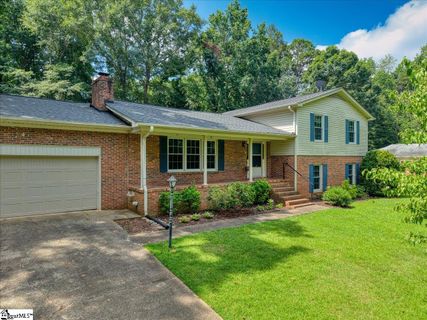 12 Lantern Drive sold home in Country Club Estates, Greer, SC