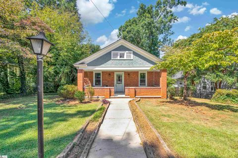 102 Donnybrook Avenue