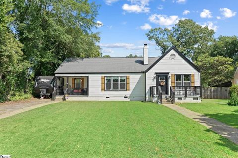 127 E Victoria Road