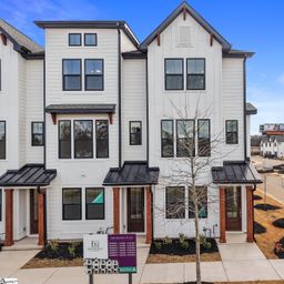 18 Renaissance Row Drive