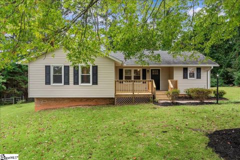 318 Sharon Lane sold home in Whispering Pines, Easley, SC
