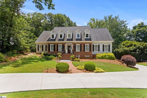 104 Lady Banks Lane