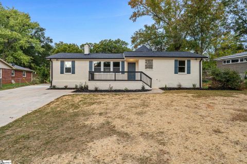 9 Mauldin Circle