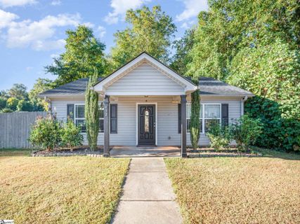 432 Blairwood Court active home in Poplar Creek Farms, Spartanburg, SC