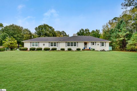 607 S Adair Street sold home in College View, Clinton, SC