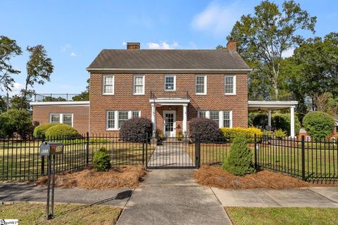 308 W Walnut Street