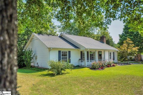 107 Gray Fox Square sold home in Gray Fox Run, Taylors, SC