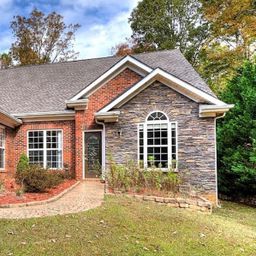 229 E Thistle Lane