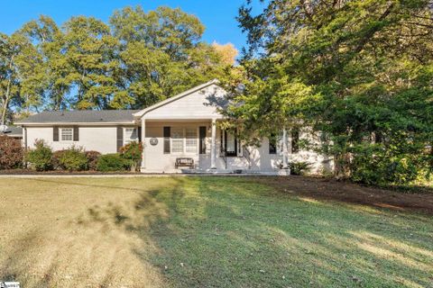 4 Imperial Drive sold home in Wellington Green, Greenville, SC