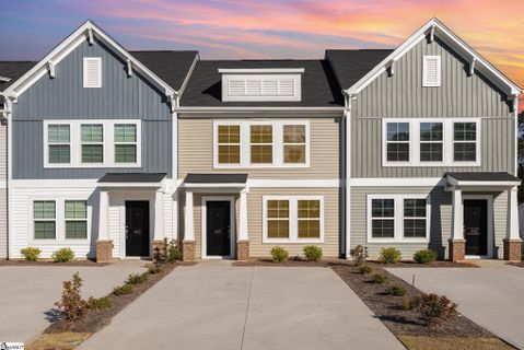 645 Blossom Run active home in East Main Meadows, Spartanburg, SC
