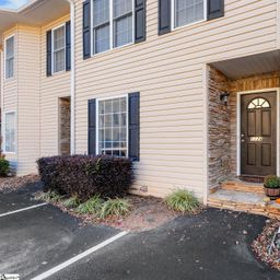 1124 E Lee Road