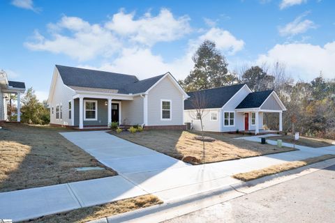 105 Thorndike Way pending home in Lakeview At Berea, Greenville, SC