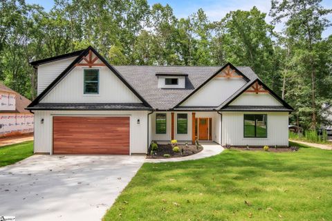 107 Circle Drive sold home in Shenandoah, Townville, SC