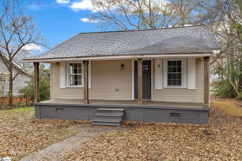 9 Brooks Avenue