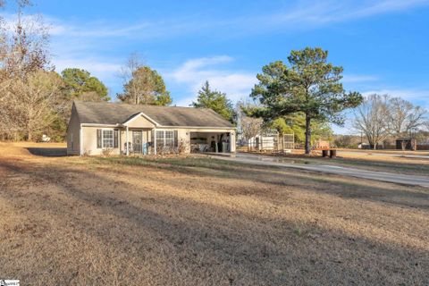 105 Laura Jane Lane sold home in Blake Heights, Gray Court, SC