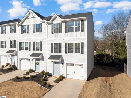 109 Brooklane Court active home in Edgewood Townes, Easley, SC