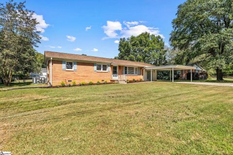 409 Mapleton Drive sold home in Pine Forest, Greenville, SC