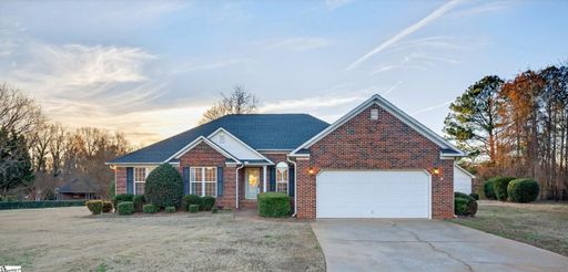 834 Indian Trail Run sold home in Lakewinds, Inman, SC