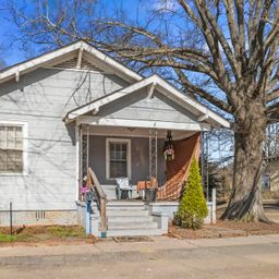 136 Rice Street