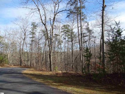 216 Gabriel Way active home in Keowee Mountain Lake Estates, Pickens, SC