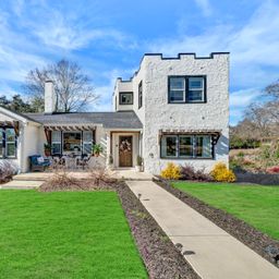 176 E Victoria Road