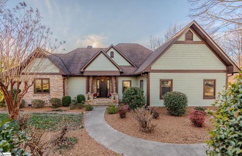 202 Eagle Rock Road active home in The Cliffs At Glassy, Landrum, SC