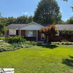 15 Fairlawn Circle