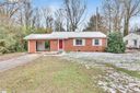 11 Foxhall Road sold home in Greenville, SC