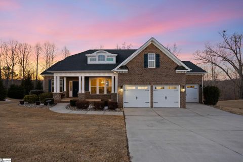 216 Scotts Bluff Drive pending home in Coachman Plantation, Simpsonville, SC