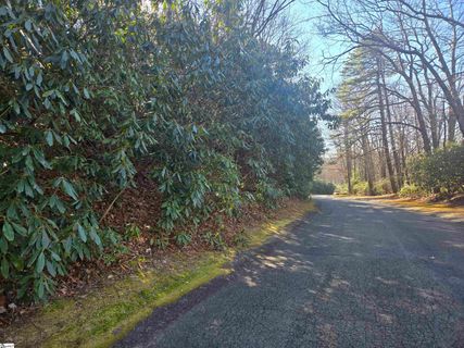 616 Cliff Ridge Drive active home in Cliff Ridge At Caesars Head, Cleveland, SC