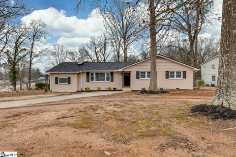 Homes in Belle Meade, Greenville