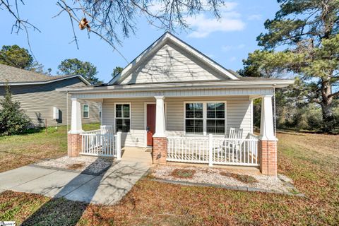 107 Dillon Drive pending home in Blossom Meadows, Clinton, SC