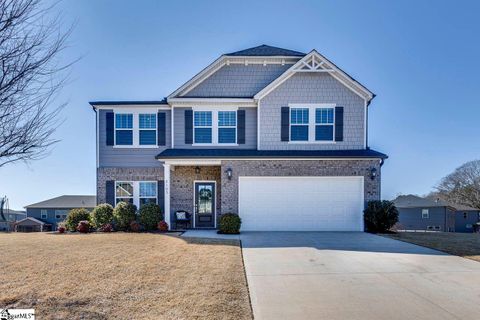 Homes in Redcroft, Greer