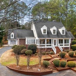 104 Emerald Pointe Drive