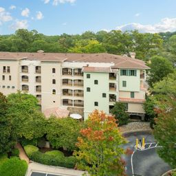 1209 E Washington Street Unit 301