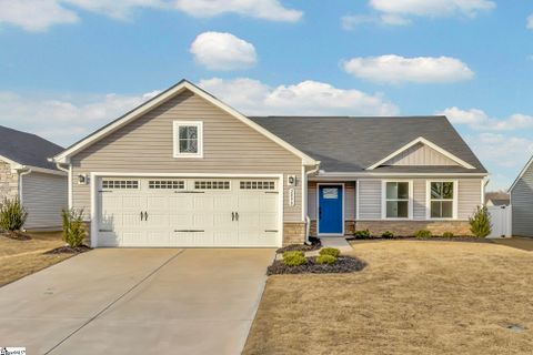 2090 Wexley Drive active home in Elmwood Cottages, Boiling Springs, SC