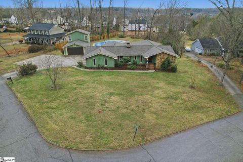400 Clarendon Drive sold home in Hampton Downs, Easley, SC