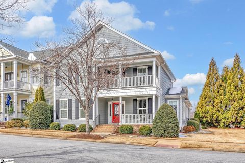 102 Hollingsworth Drive