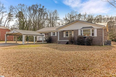 426 Meadowbrook Avenue pending home in Briarcliff Acres, Woodruff, SC