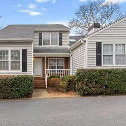 40 Wood Pointe Drive Unit #25