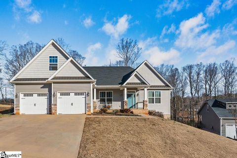 615 Forden Drive active home in Shady Grove Hills, Wellford, SC