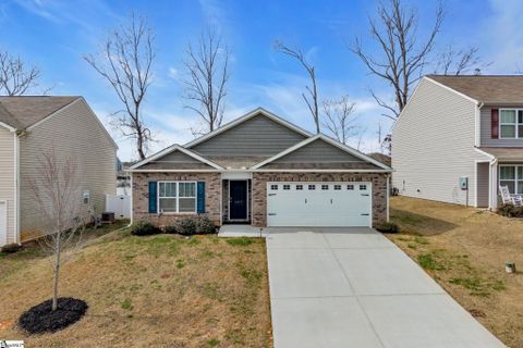 A home in Cambridge Walk, Powdersville