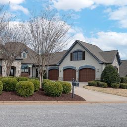15 Promenade Drive