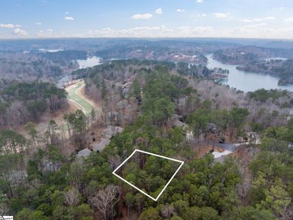 330 Long Reach Drive active home in Keowee Key, Salem, SC