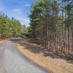S-28 Tamassee Ridge Way