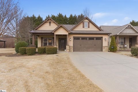 32 Dolerite Drive active home in Bluestone Cottages, Taylors, SC