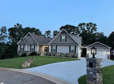 102 Pawleys Court