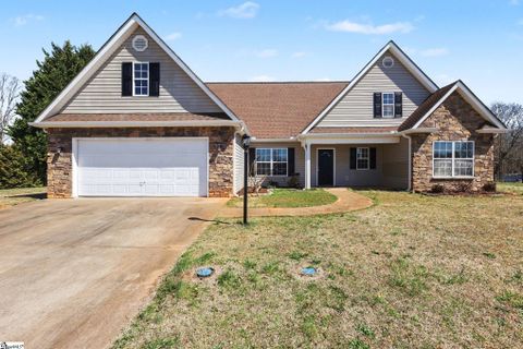 Homes in Country Knolls, Greer