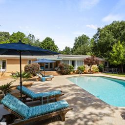 122 Bradley Boulevard